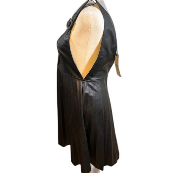 Zara NWT Faux Leather Pleated Pinafore Dress M Black Bloggers Favorite Viral - Picture 6 of 9